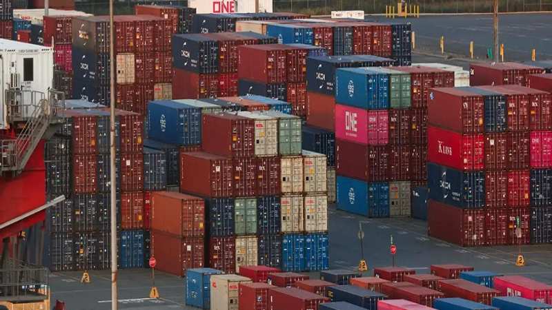 С 24 февраля таможенная служба США прекратит сбор тарифов Трампа