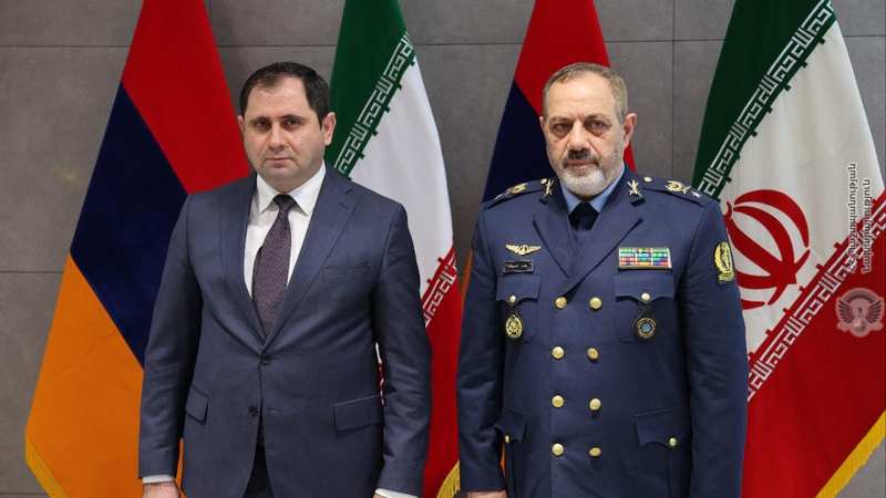 Սուրեն Պապիկյանը հանդիպել է ԻԻՀ պաշտպանության և զինված ուժերի աջակցման նախարարի հետ