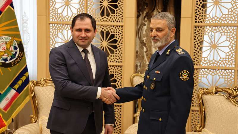 Սուրեն Պապիկյանն ու Իրանի ԶՈՒ ԳՇ պետը քննարկել են տարածաշրջանային անվտանգությանն առնչվող հարցեր