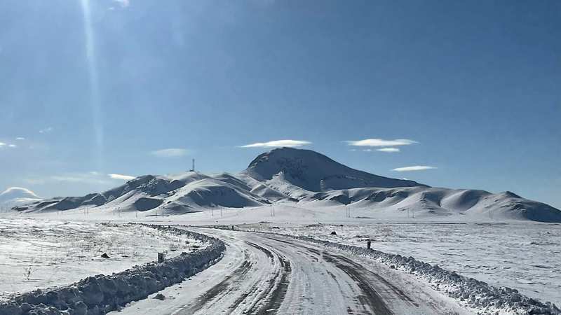 Բերդ-Ճամբարակ ավտոճանապարհը դժվարանցանելի է․ երթևեկել բացառապես ձմեռային անվադողերով
